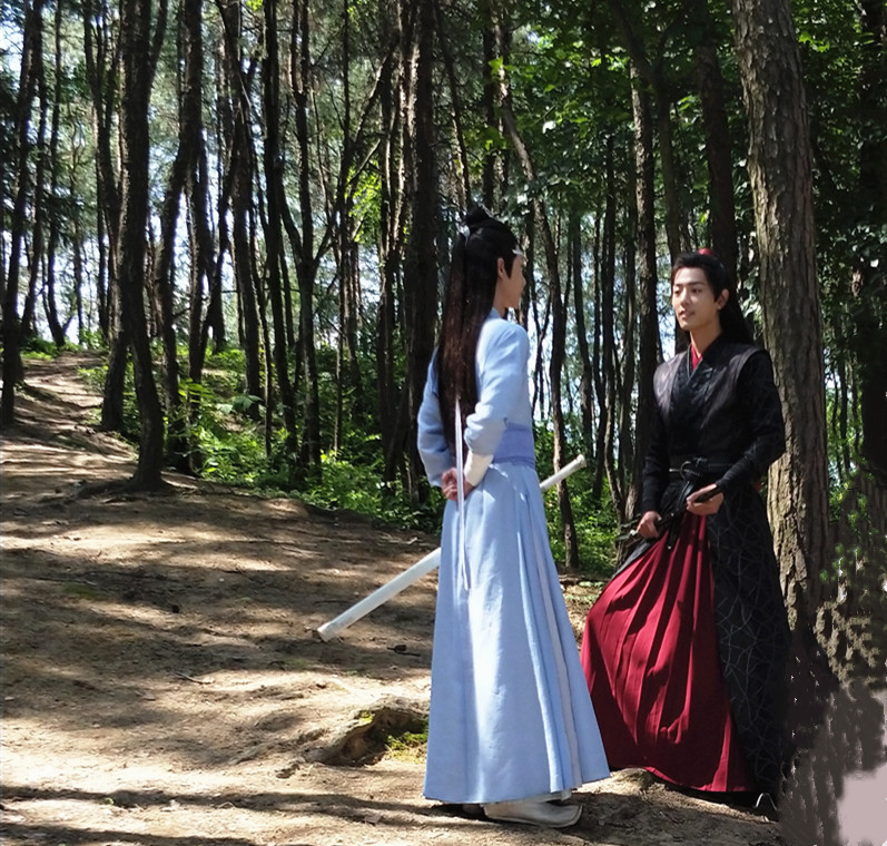 《陈情令》花絮照,放天灯的场景居然是这样!