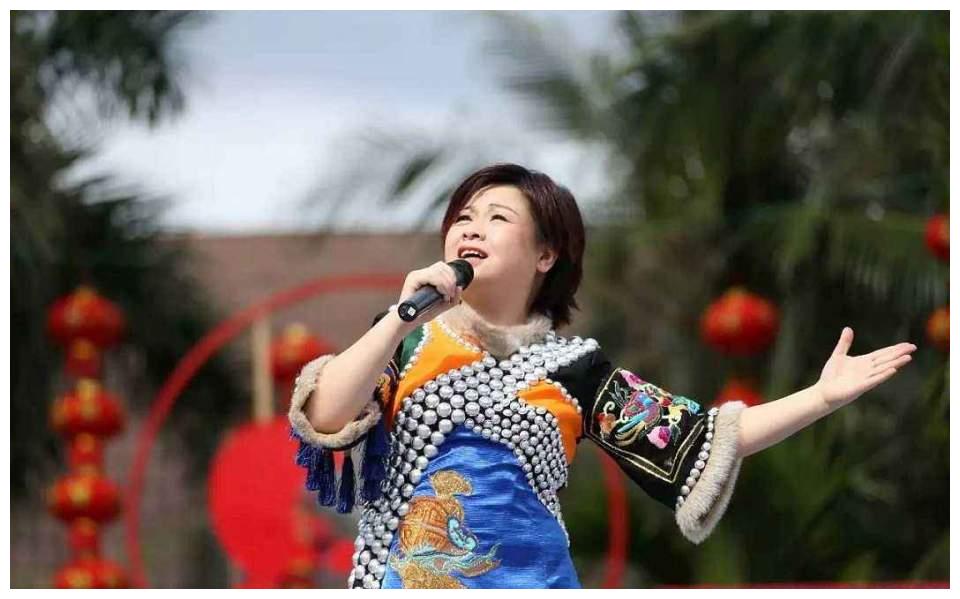 21岁一曲成名因朱迅一个错误事业受挫如今的李琼怎样了