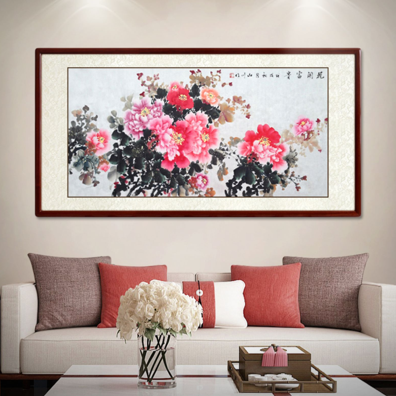 染衣",素有国色天香,花中之王美称的牡丹,历来就是画家们钟情创作题材