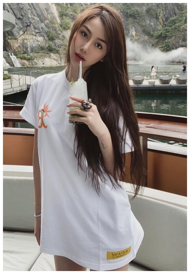 陈露还是那么美!晒好身材仍是cba第一美妻,孙悦别忘朱芳雨