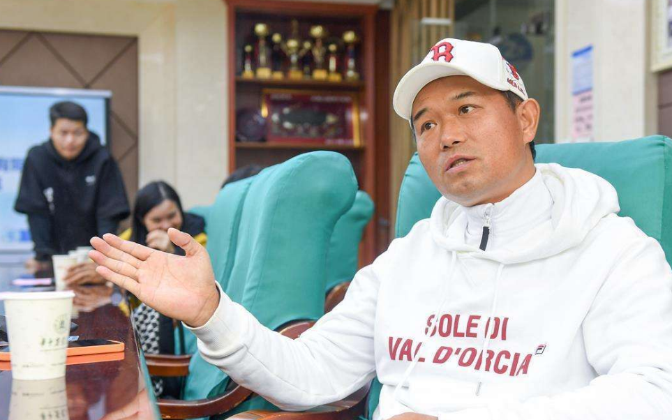 邓刚喊话全国所有钓友,我就是神一样的存在,是什么让他如此高调|邓刚