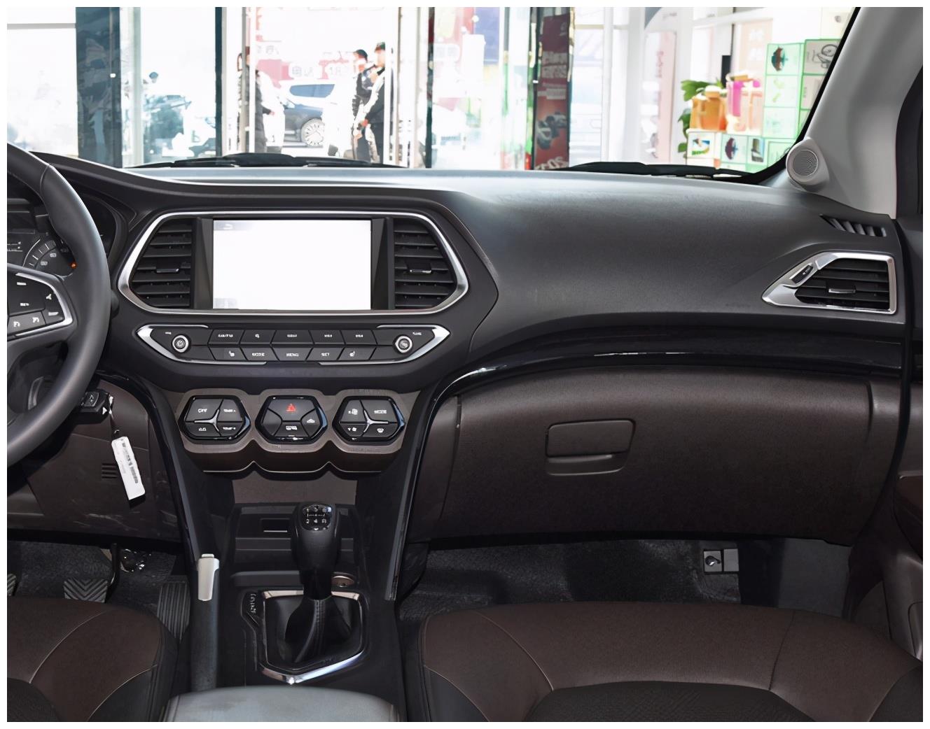 是老款的传祺gs4,一语惊醒梦中人,翻阅了一下传祺gs4的车型内饰风格