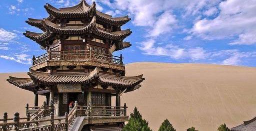 敦煌，一个神秘而又孤独的城市，去了再也无法忘记__财经头条