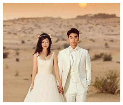 2016年陈紫函晒出结婚照,老公是戴向宇,比陈紫函小了六岁.