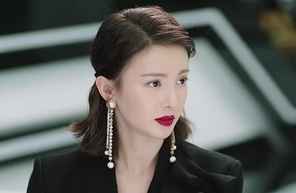 我们都要好好的主编艾丽莎再次霸气上线好酷