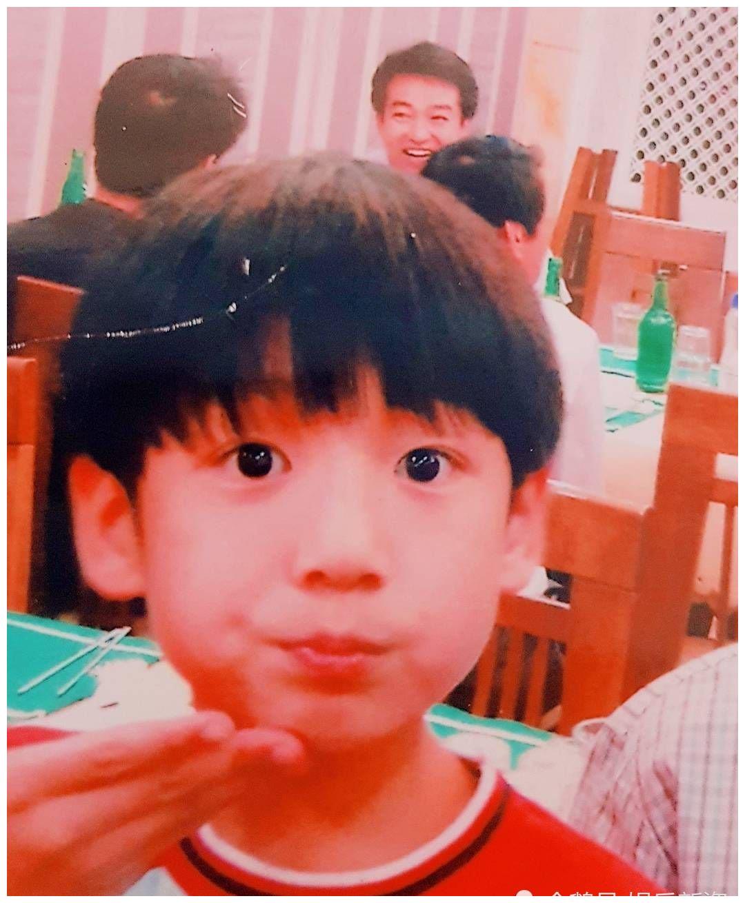 bts防弹少年团金泰亨,可能是吃可爱长大的,真不愧是世首帅!__财经头条