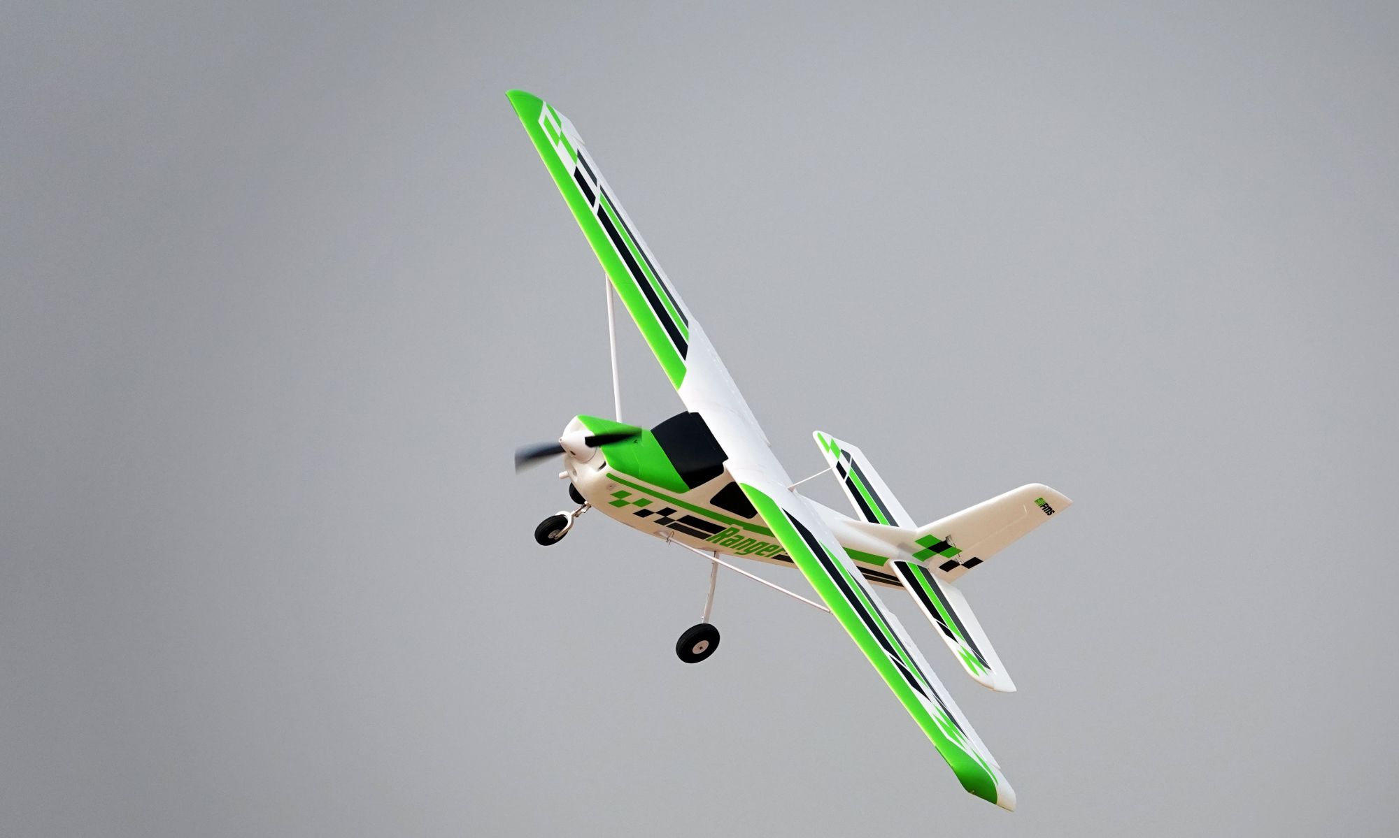 fms大守护者航模飞机精美飞行照片_高清图集_新浪网