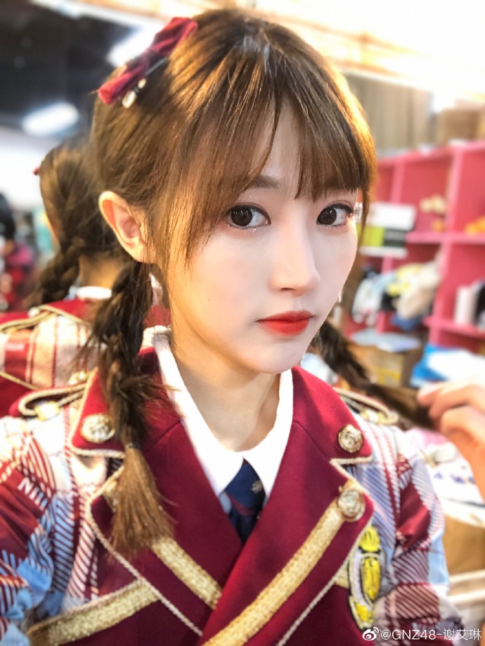 美少女gnz48-谢艾琳迷人自拍美照好喜欢