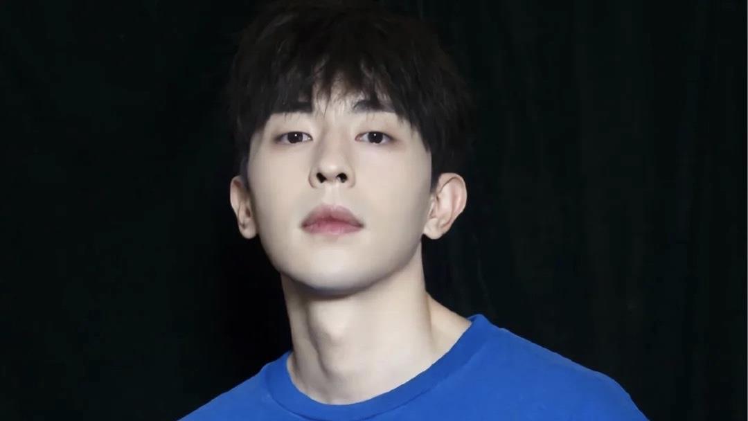 近距离看邓伦也太帅了吧