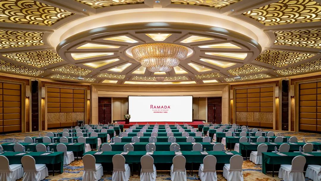 泰安东尊华美达广场酒店璀璨开启2022|广场酒店|华美达|泰安_新浪新闻