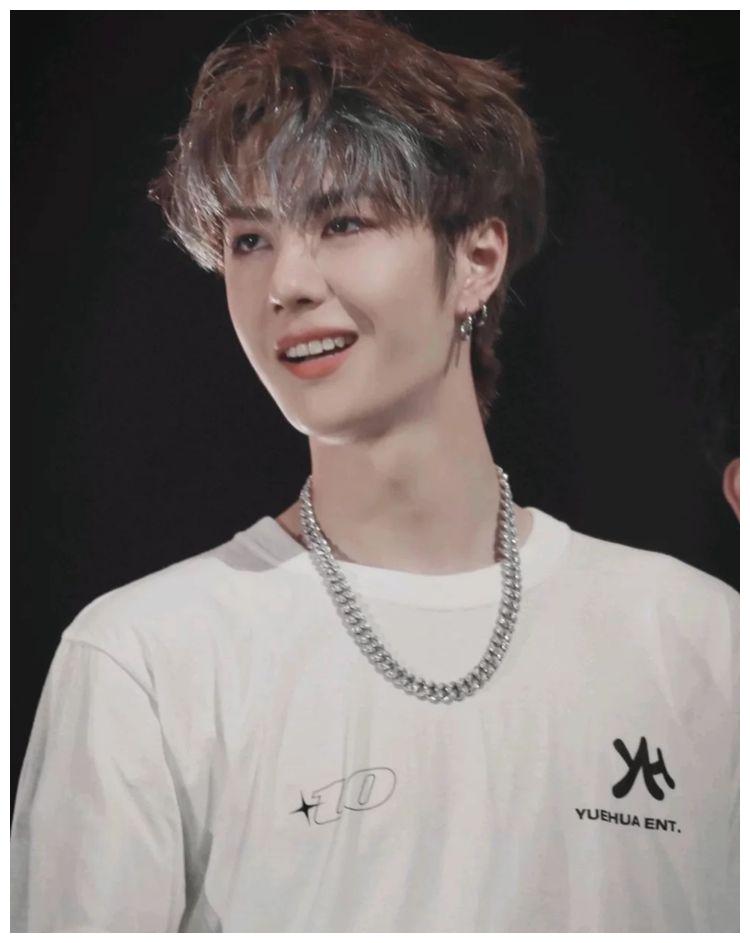 王一博商业价值高?王丽坤有靠山?剧版《杀破狼》抄袭?