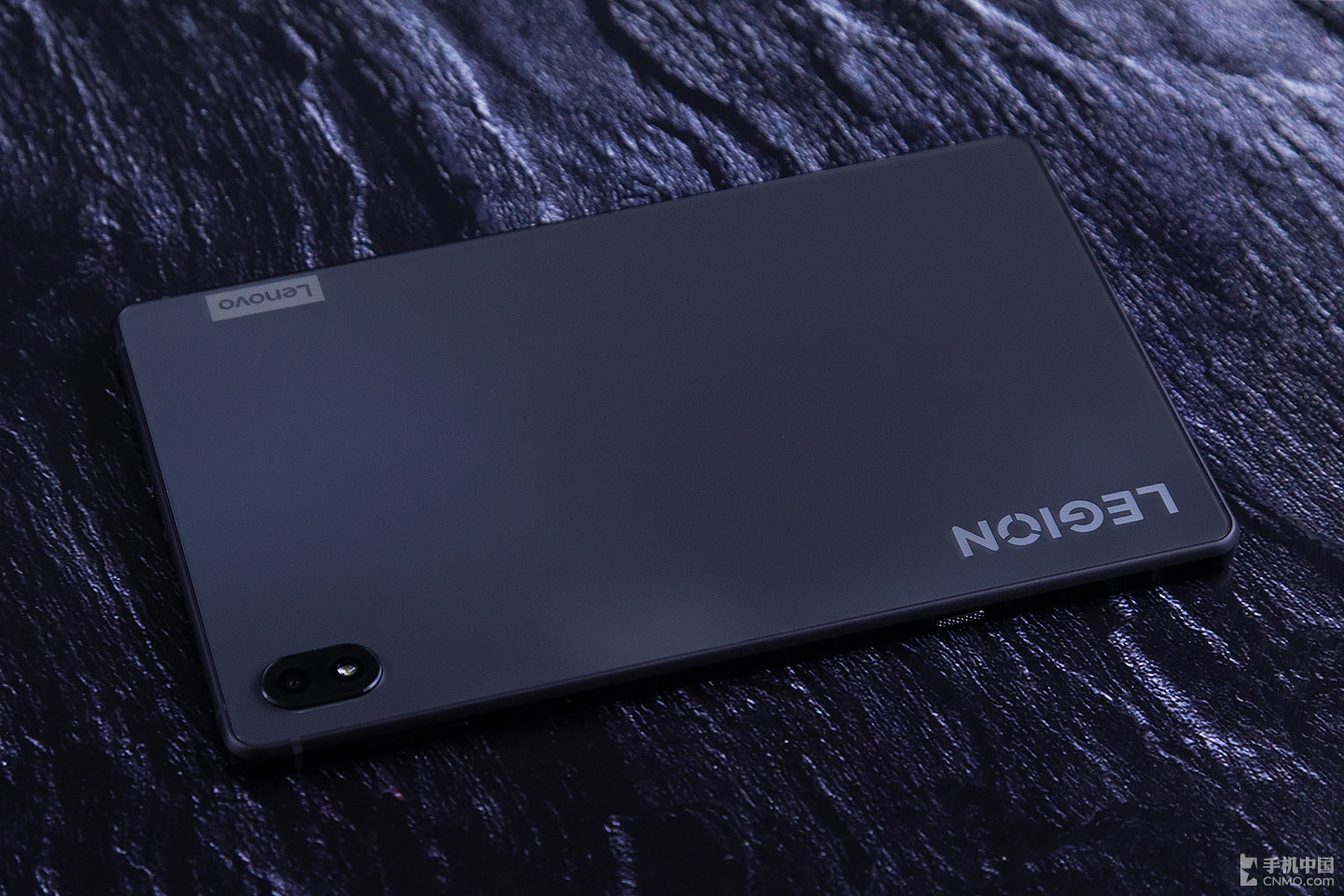 联想拯救者平板y700图赏性能小钢炮为移动游戏而生