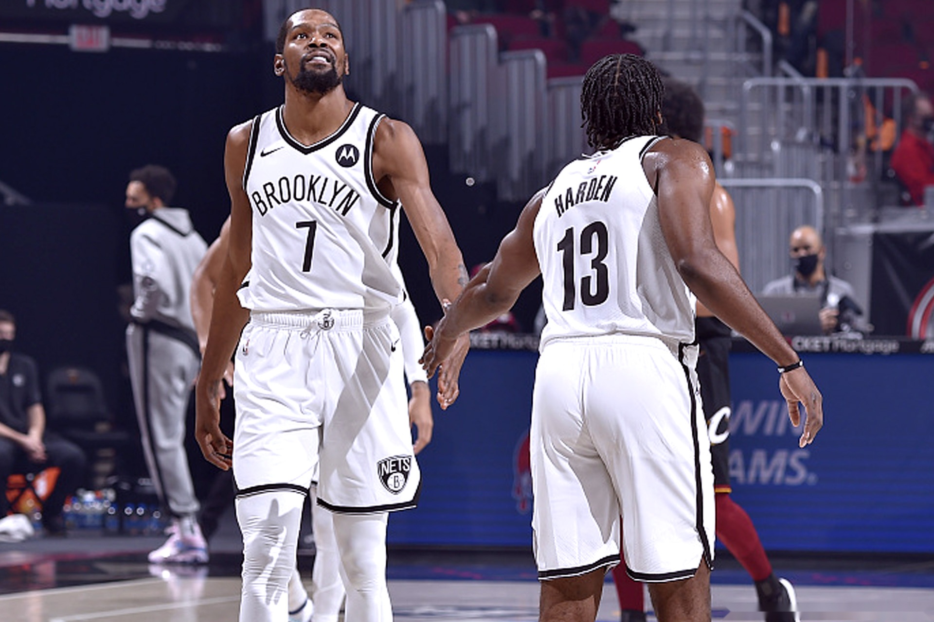 当杜兰特,哈登全力收割比赛时,谁也保不住雄鹿|g6|雄鹿|篮网_新浪新闻