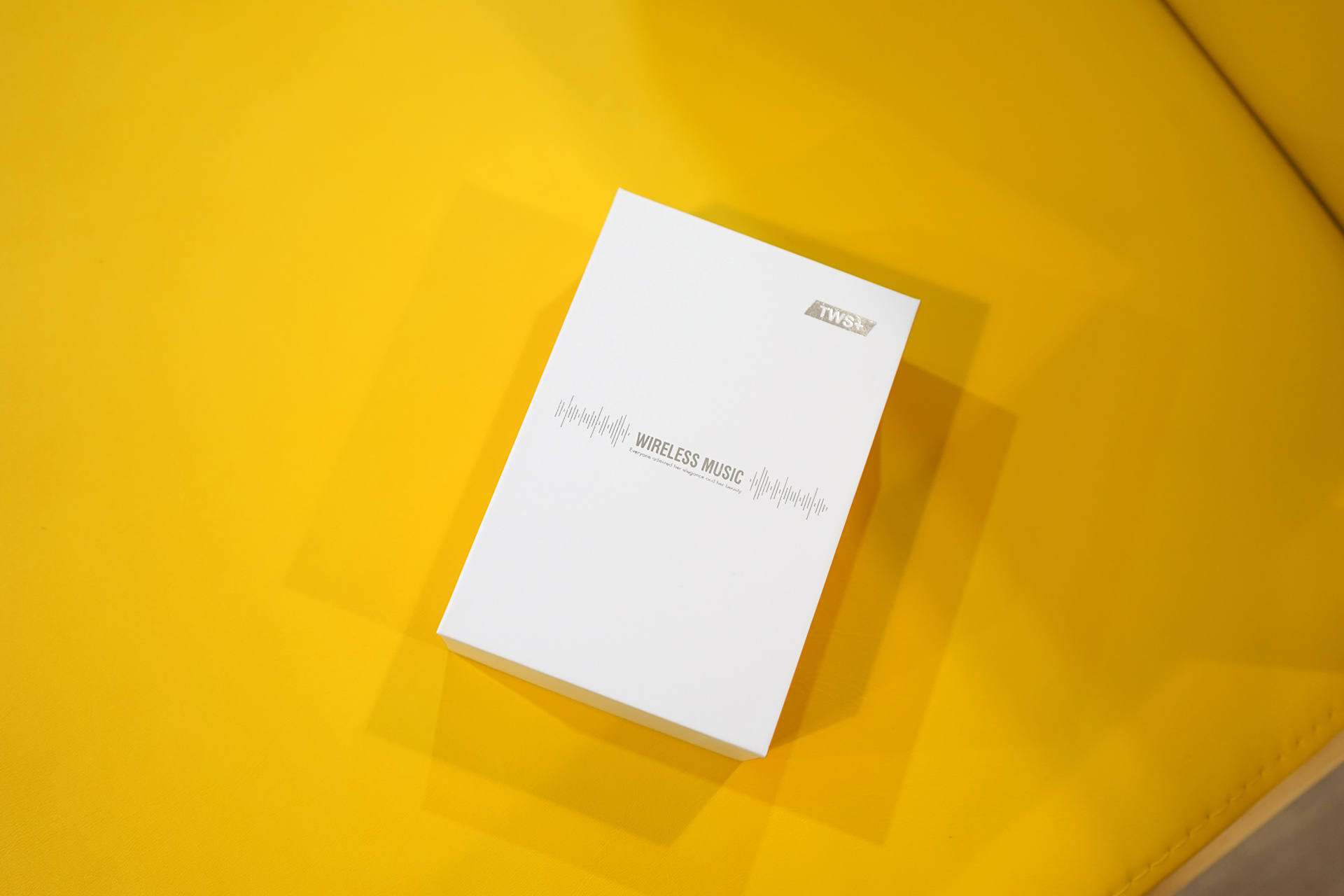 Xisem西圣ava 百元耳机也很有料 小巧便携的真无线耳机 财经头条