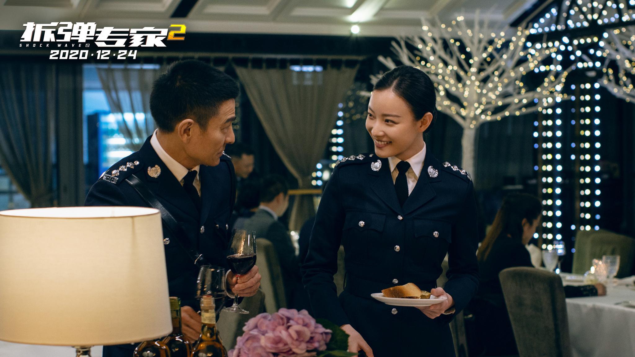 拆弹专家2首映口碑强劲预售火热提前揭秘贺岁档最炸大片