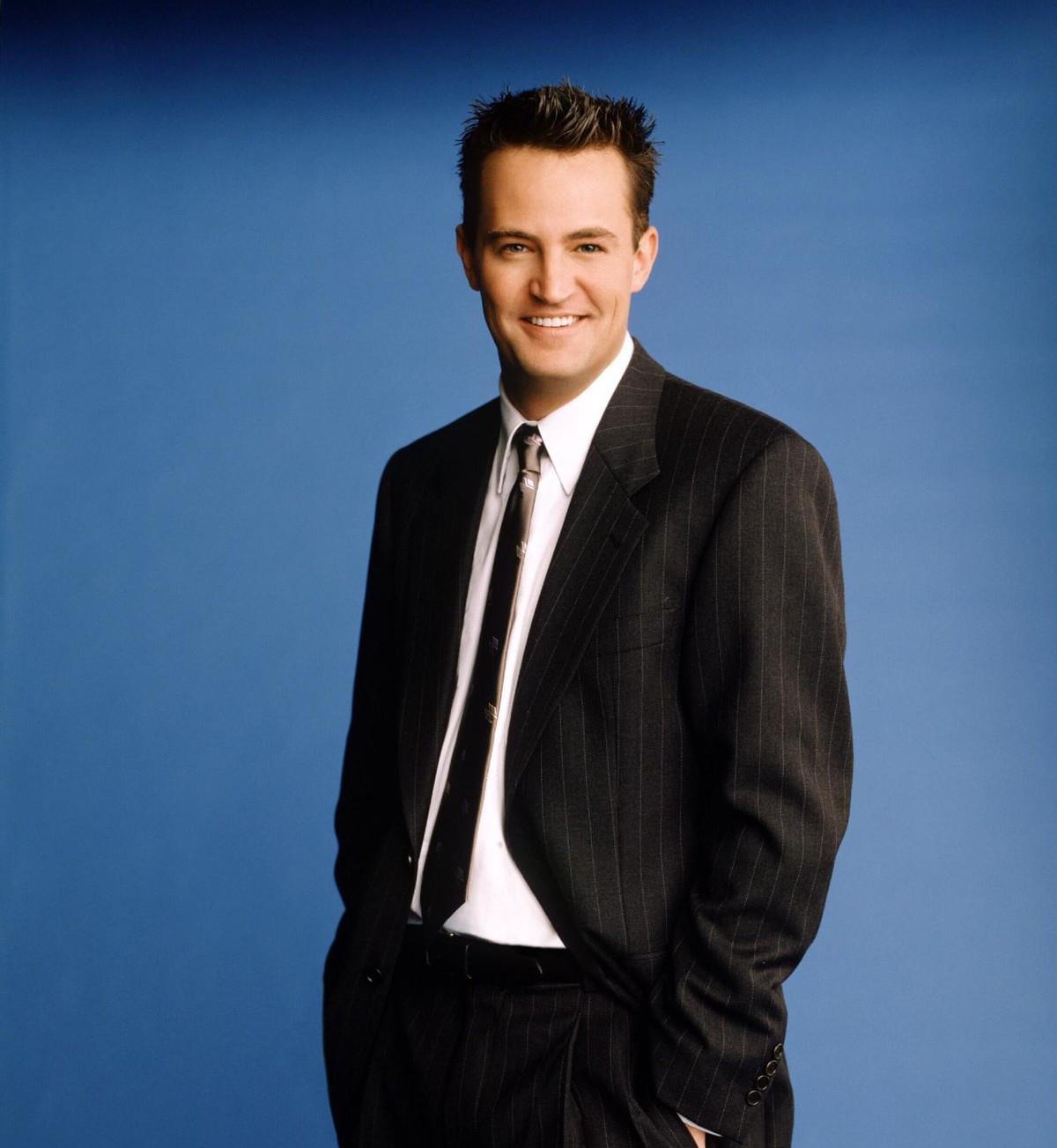 52岁马修派瑞街拍曝光中年发福引起网友热议