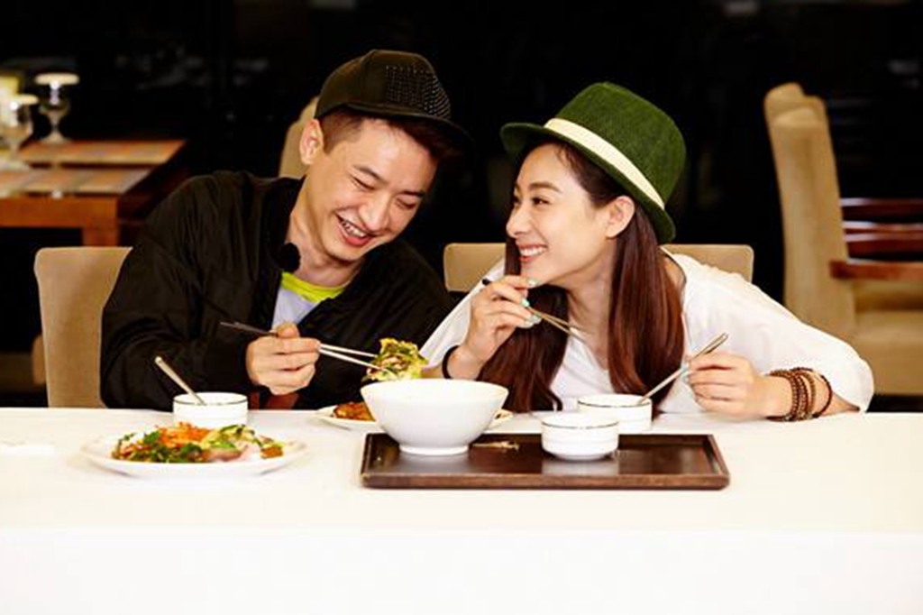 成高龄产妇放弃演戏,丈夫是音乐家|刘璇|王弢|高龄产妇_新浪新闻