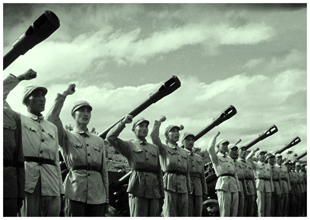 阶段末期,中国人民解放军在总前委的指挥下,刚刚歼灭国民党黄维12兵团