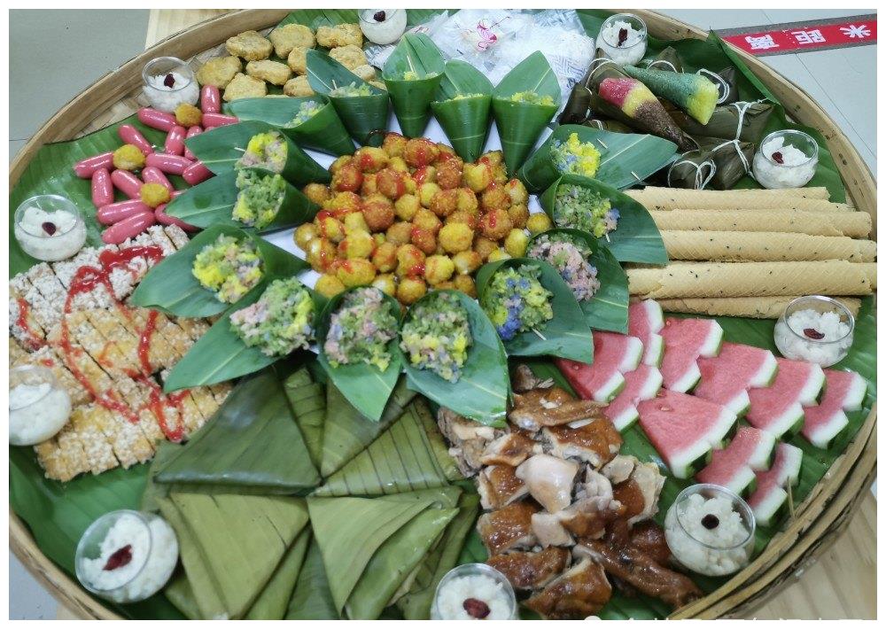 浅谈百色传统地道美食"簸箕宴"