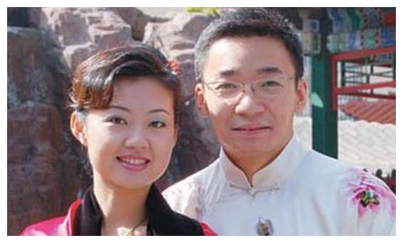 19岁在央视兼职,工作18年没能成央视一哥,没红透的高博妻子是谁