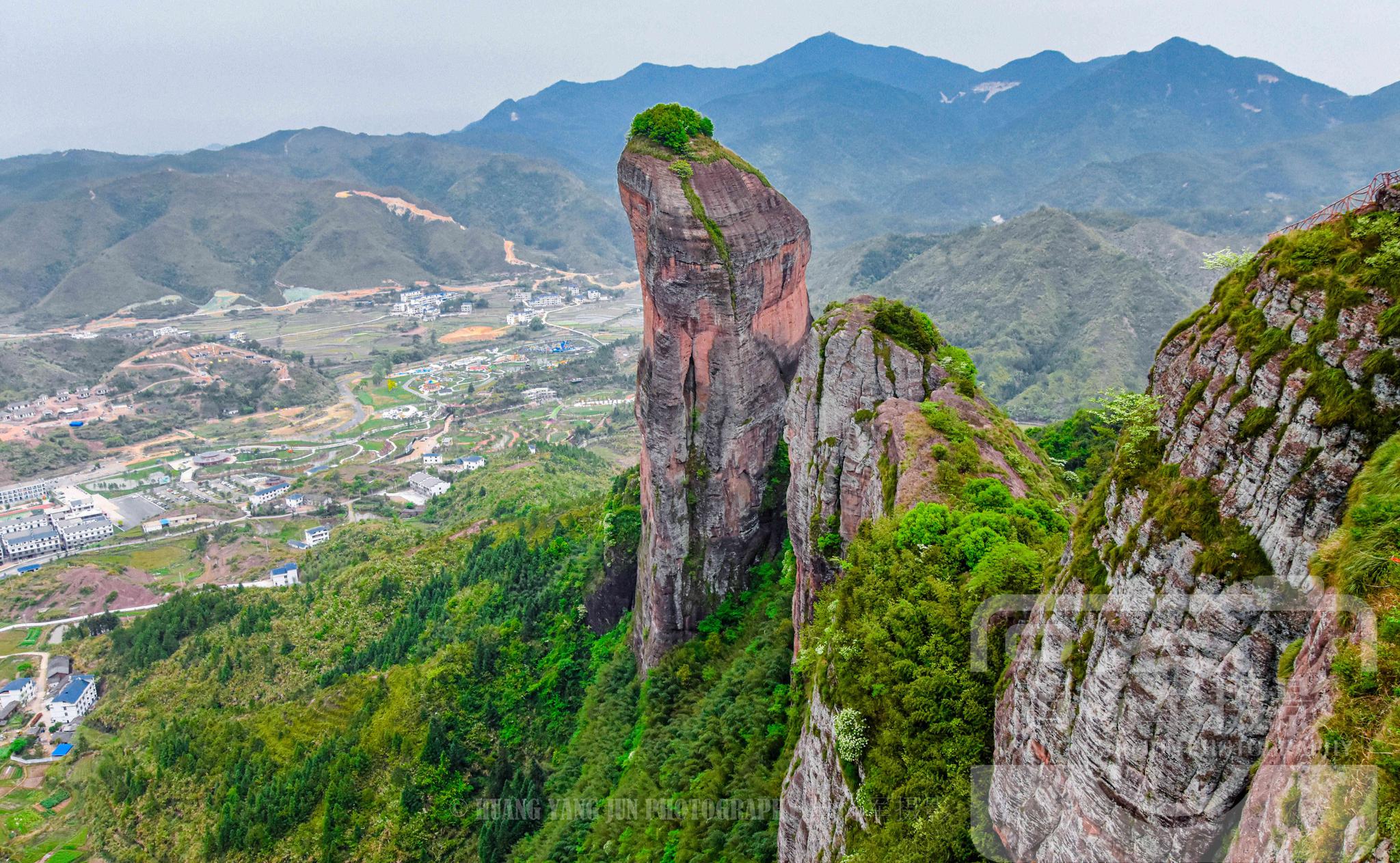 江西石城县通天寨,山上三绝令人惊叹丹霞地貌风光很独特,看咋样_高清