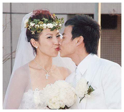 为母亲还债,她与刘銮雄相恋6年,分1.6亿资产,转身嫁张晋