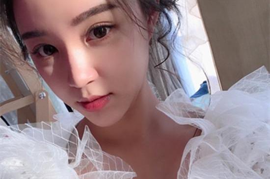 陈碧舸对时尚的敏锐度让她们这一组完全不用担心搭配的问题,基本上每