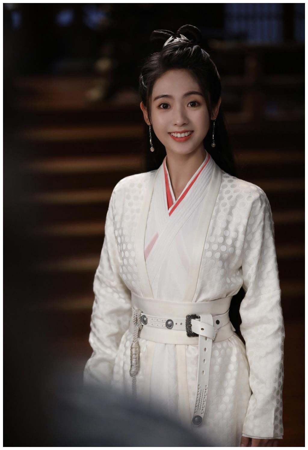 邢菲《明月曾照江东寒》天真浪漫,古灵精怪的美少女