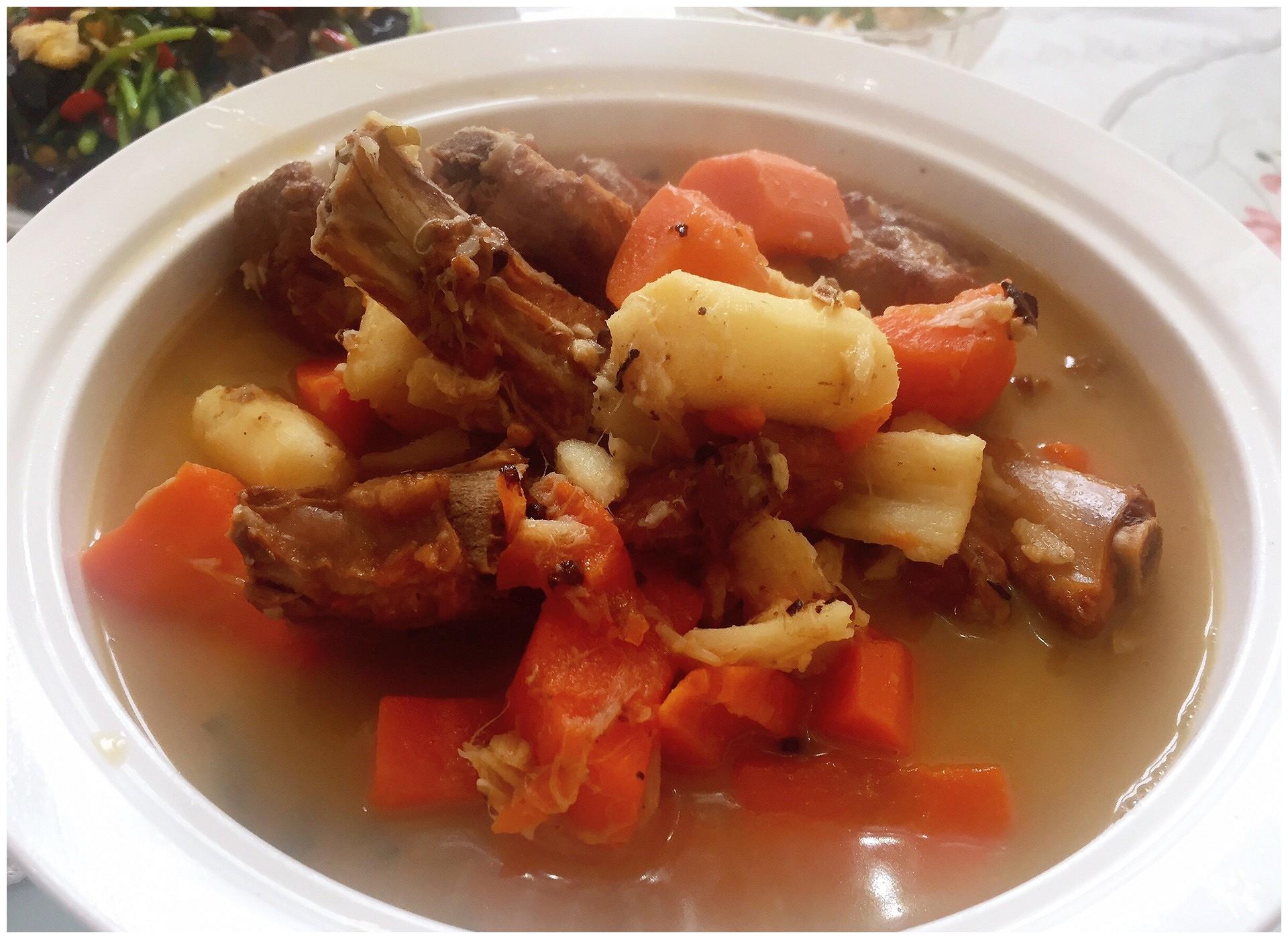 山药浓汤排骨的做法