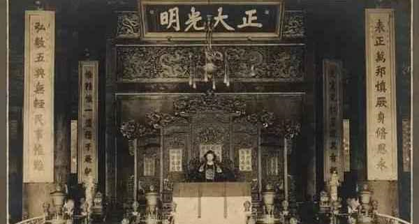 八国联军头子胆大包天坐龙椅之后死于非命传奇至今无法解释