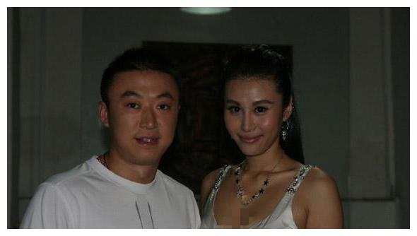 他是最"无情"的奥运冠军,睡够美女演员后一脚踢开,离婚拒分钱|郑岩