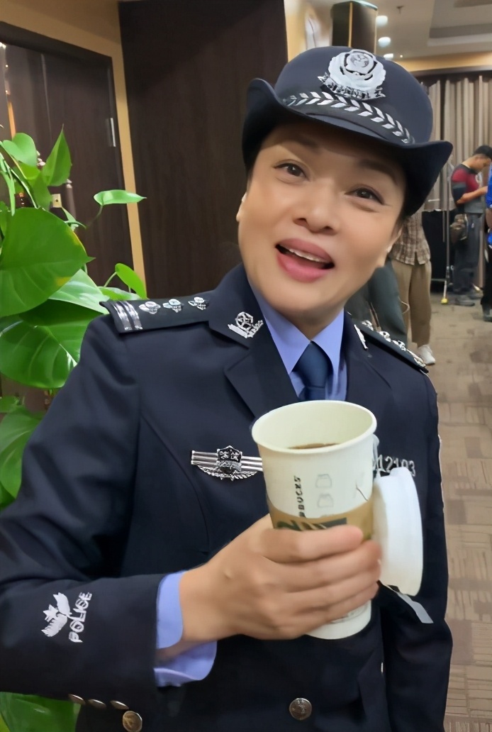 56岁史可近照曝光,风韵犹存依旧美,二嫁亿万富豪幸福至今_高清图集_新