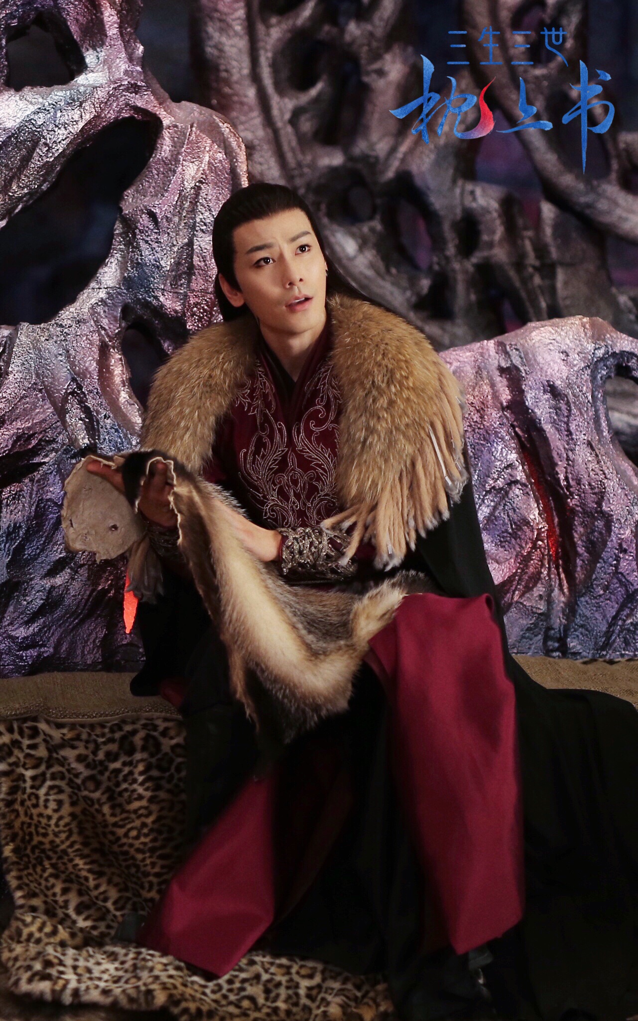 枕上书戴向宇多套华服成最壕魔君美惨弱皮草ceo助攻东凤cp