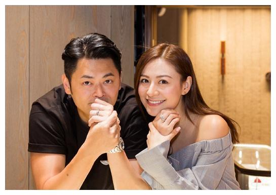 江若琳曹云金分手之后,转身嫁给了十年挚友,得以最好的宠爱