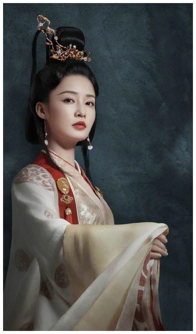 李沁古装新剧7月1日开播,《锦绣南歌》再现侠女风范,霸气来袭