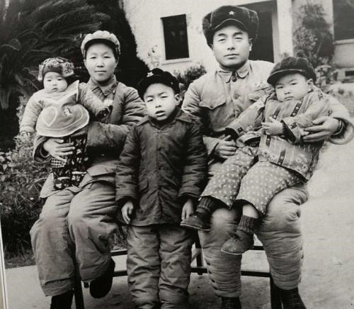 开国少将受伤住院，见女护士很眼熟，一问才知是分别了两年的妻子休闲区蓝鸢梦想 - Www.slyday.coM