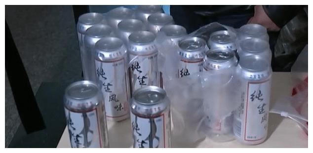 温州一男子买啤酒,还没打开喝就感觉不对劲,500毫升只有200毫升