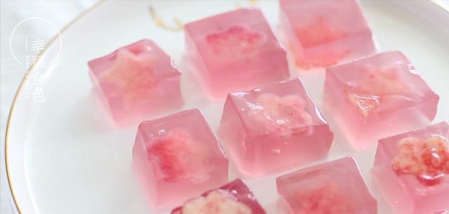 用桃子做花式果冻,满满蜜桃香,好看又好吃