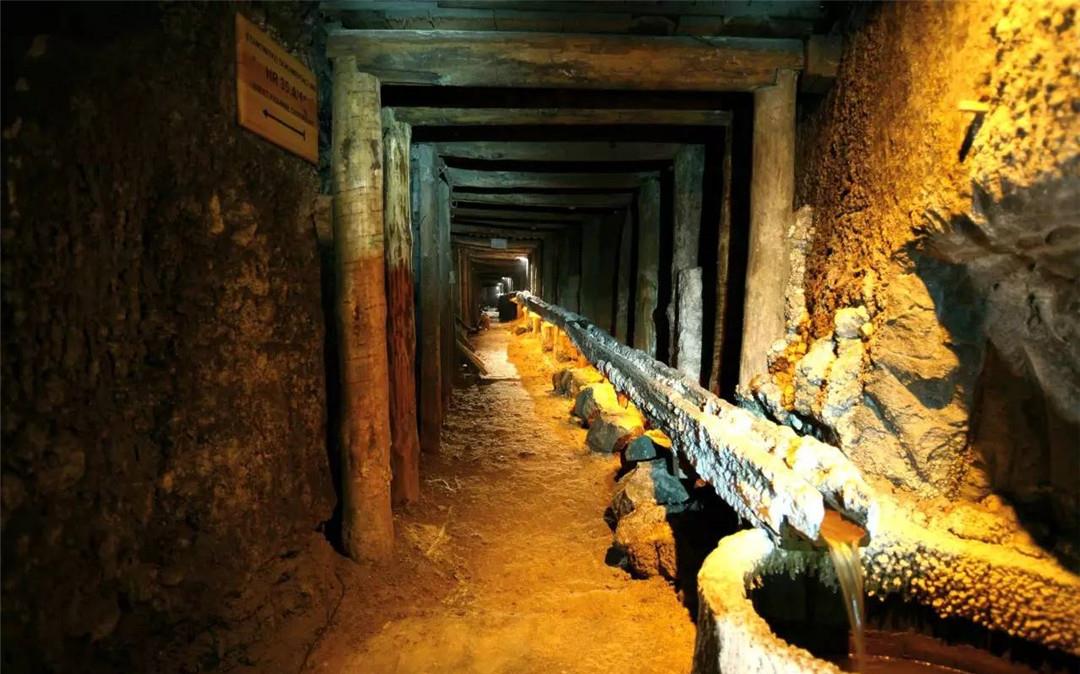 传闻中宫殿底部有通往地下的通道,有人进入过?