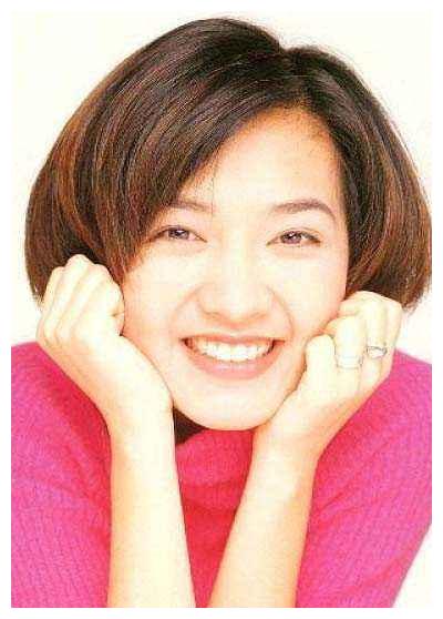 穿舌环,纹花臂,为自由摘子宫,疯狂的范晓萱为何受周迅的青睐?