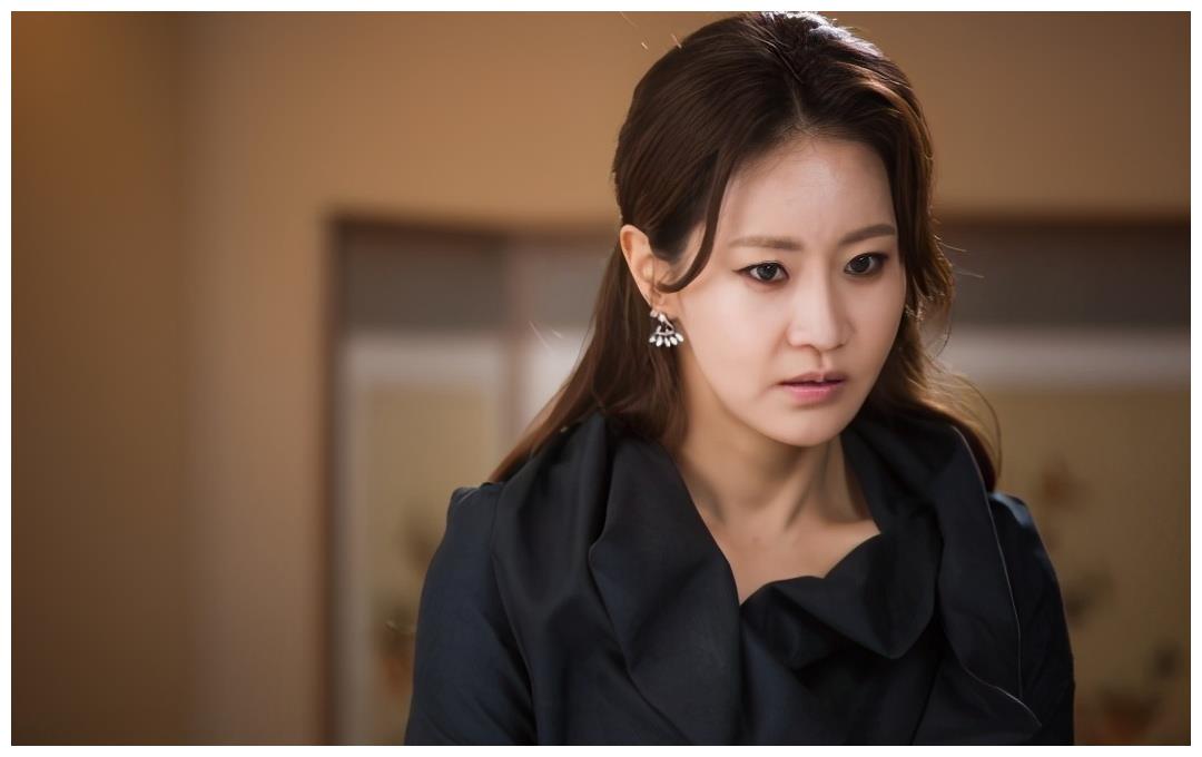 申恩庆与丈夫离婚弃养儿子8年仅看过2次好妈妈形象彻底崩塌