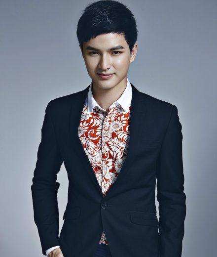 被猪刚鬣油腻到了看到他的真实长相后网友星爷真会玩