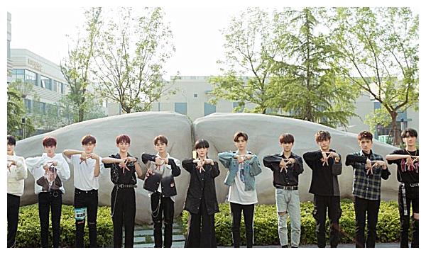 国外组合歌手排行榜_全球组合明星榜,TFBOYS跌下神坛,粉墨成为第5,榜首才真牛(2)