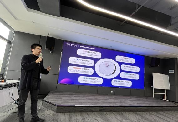 科技：天猫精灵发布全新“猫芯模组”，云端API能力全面升级休闲区蓝鸢梦想 - Www.slyday.coM