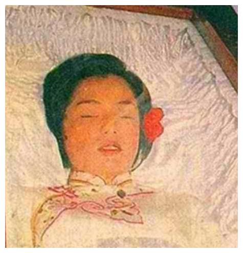 26岁翁美玲自杀之后为何身包五层锡纸数年后法医曝出惊人内幕