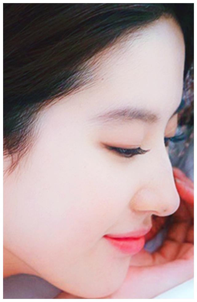 连刘亦菲都比不上李嘉欣的侧脸惊艳,李宇春还是侧45度最好看|刘亦菲|