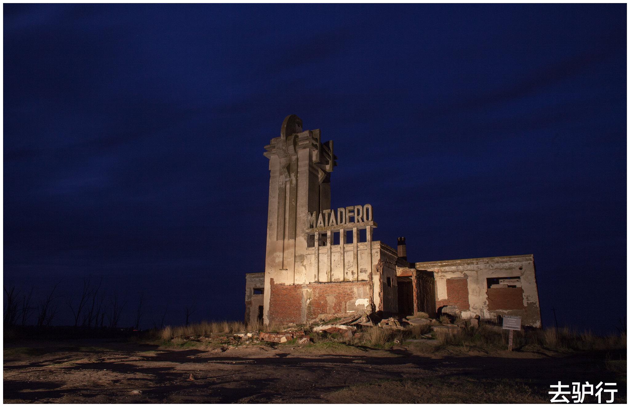 90岁老人独居废弃小镇全镇仅他一个住户没电没网络你能撑几天