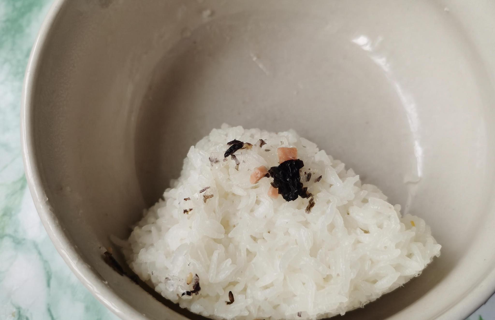 剩米饭这样做营养美味快手简单我家隔三差五就做一次