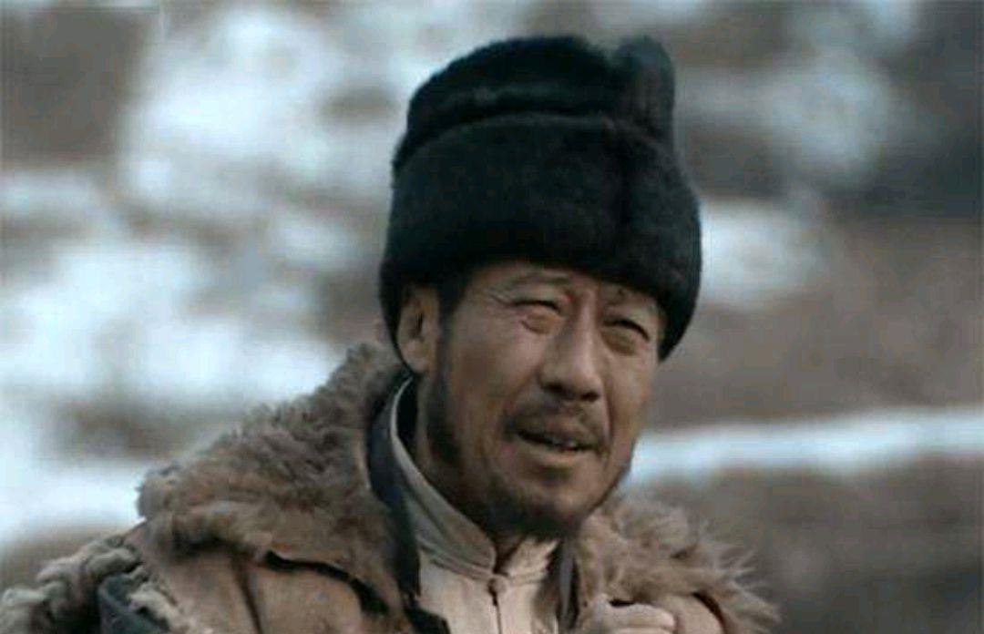 谢宝庆在路上设下陷阱,一看必然有诈,看他在车上装的是什么