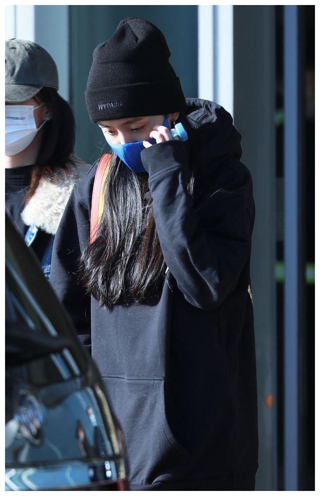 这次不带钻?杨幂戴普通口罩也能美美哒 基本款卫衣穿出星范儿